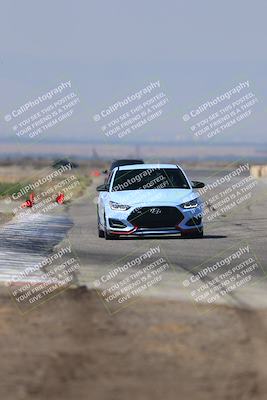 media/Sep-20-2025-Extreme Speed (Sat) [[1fcc23683c]]/Blue (Low Intermediate)/Session 2 (Sunrise)/